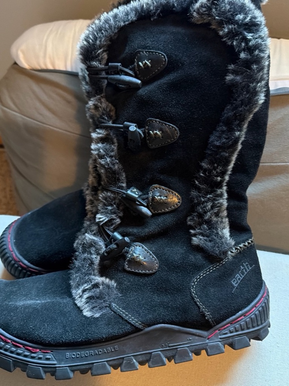 Earth Black Faux-Fur Suede Winter Boot